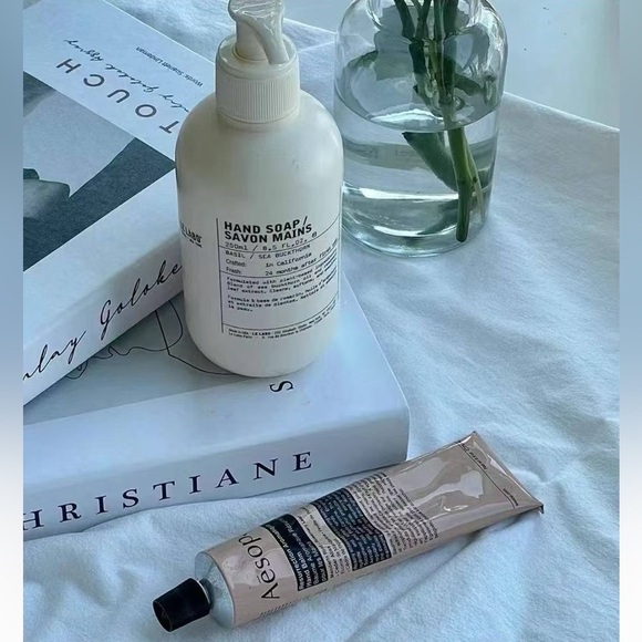 NEW 2xLe Labo Basil Hand Soap 8.5 oz. - Picture 3 of 5